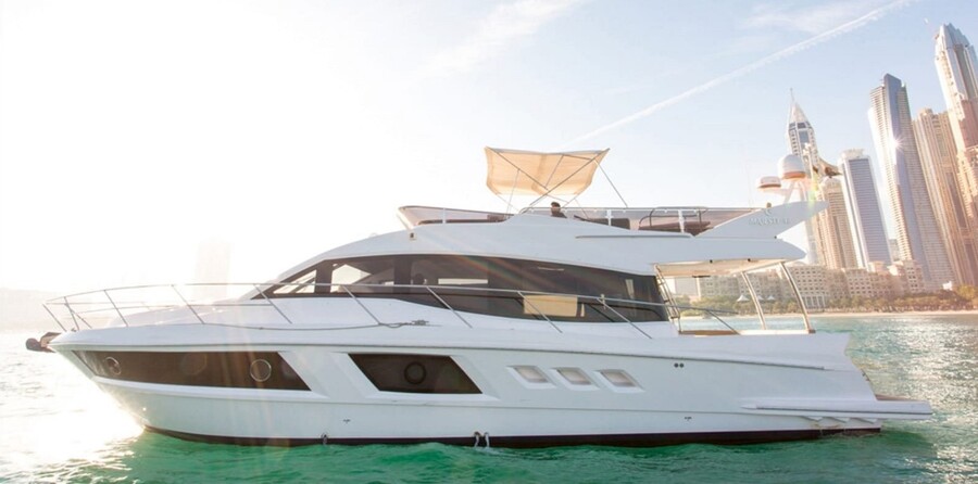 Top Occasions to Charter a Yacht in Dubai: From Weddings to Corporate Events