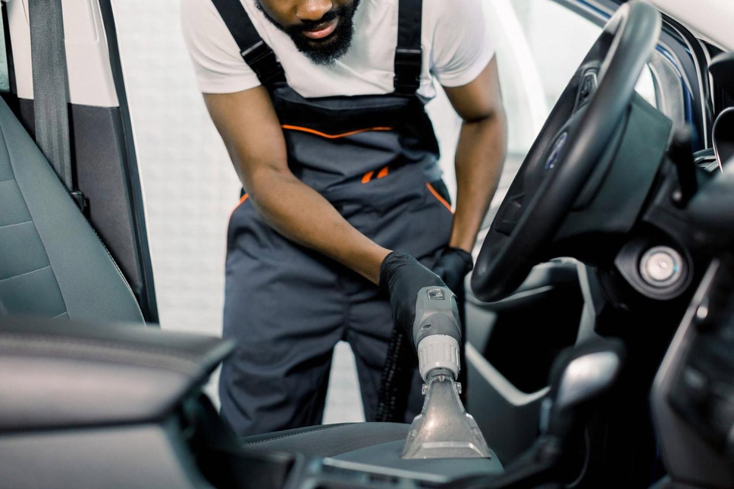 How to Remove Stains From Car Seats: A UAE Owner’s Guide